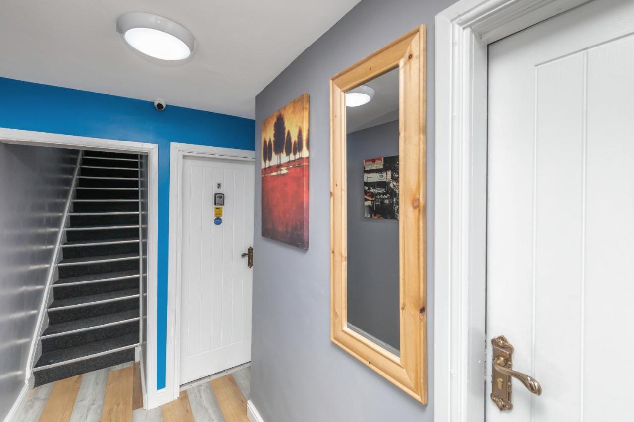 Stockton Town Centre Studio Apartments Free Parking And Wi-Fi 외부 사진
