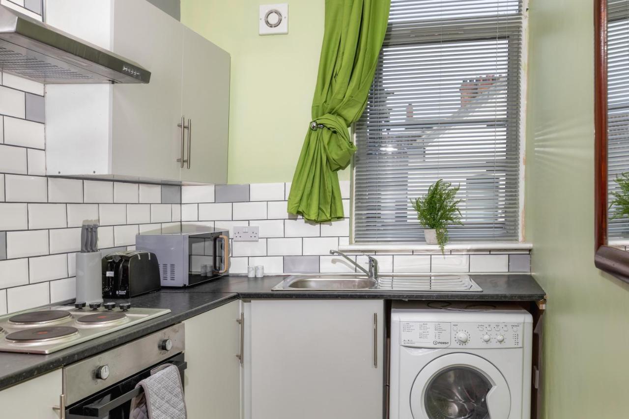 Stockton Town Centre Studio Apartments Free Parking And Wi-Fi 외부 사진