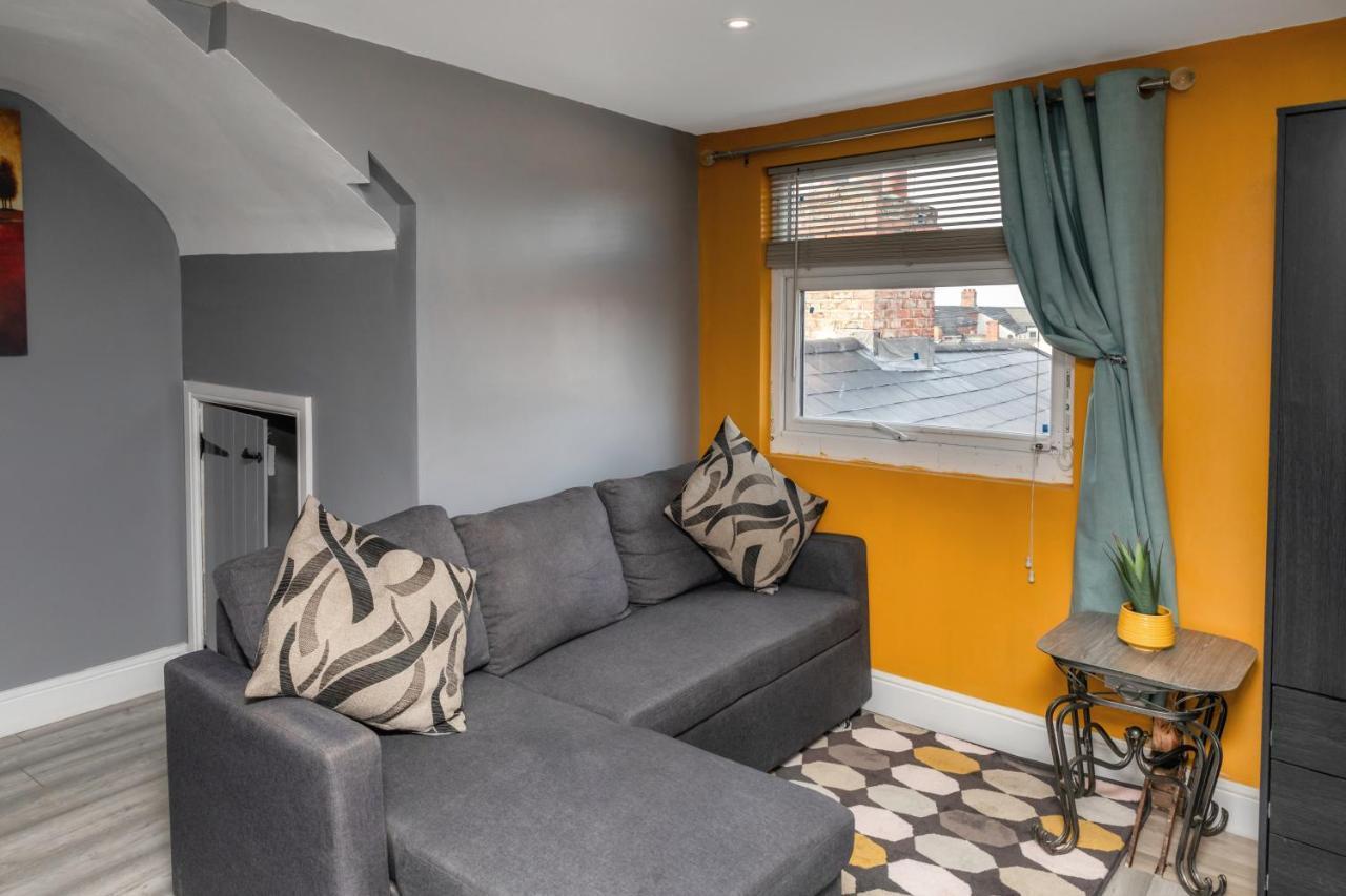 Stockton Town Centre Studio Apartments Free Parking And Wi-Fi 외부 사진