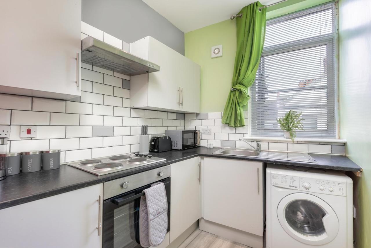 Stockton Town Centre Studio Apartments Free Parking And Wi-Fi 외부 사진
