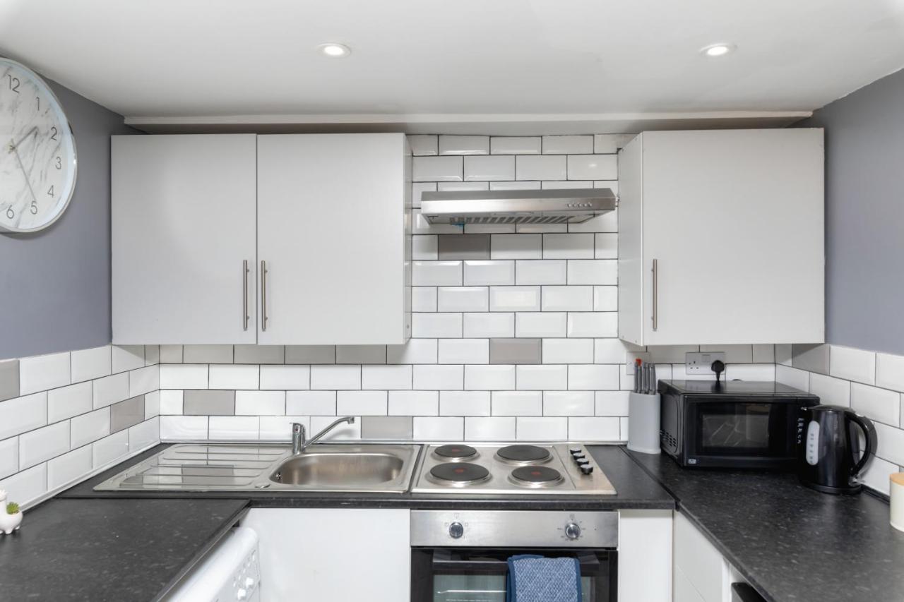 Stockton Town Centre Studio Apartments Free Parking And Wi-Fi 외부 사진
