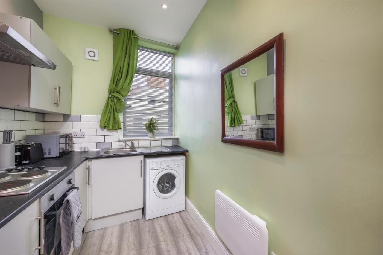 Stockton Town Centre Studio Apartments Free Parking And Wi-Fi 외부 사진