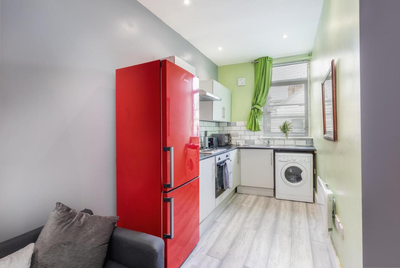 Stockton Town Centre Studio Apartments Free Parking And Wi-Fi 외부 사진