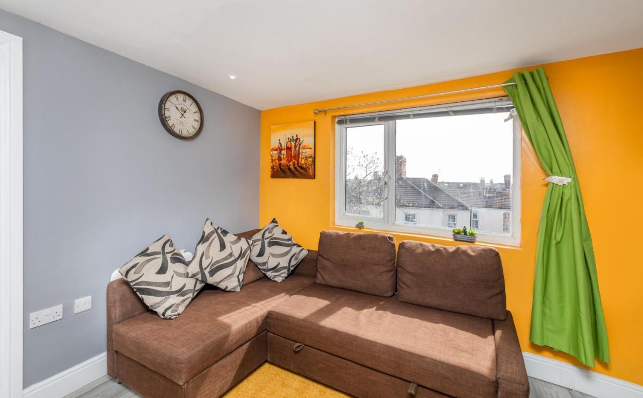 Stockton Town Centre Studio Apartments Free Parking And Wi-Fi 외부 사진
