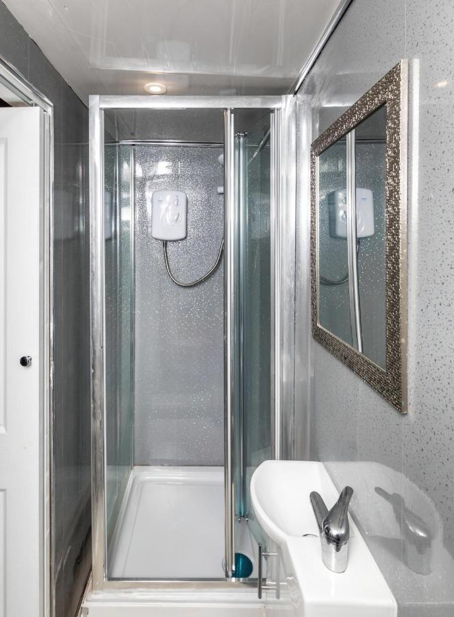 Stockton Town Centre Studio Apartments Free Parking And Wi-Fi 외부 사진